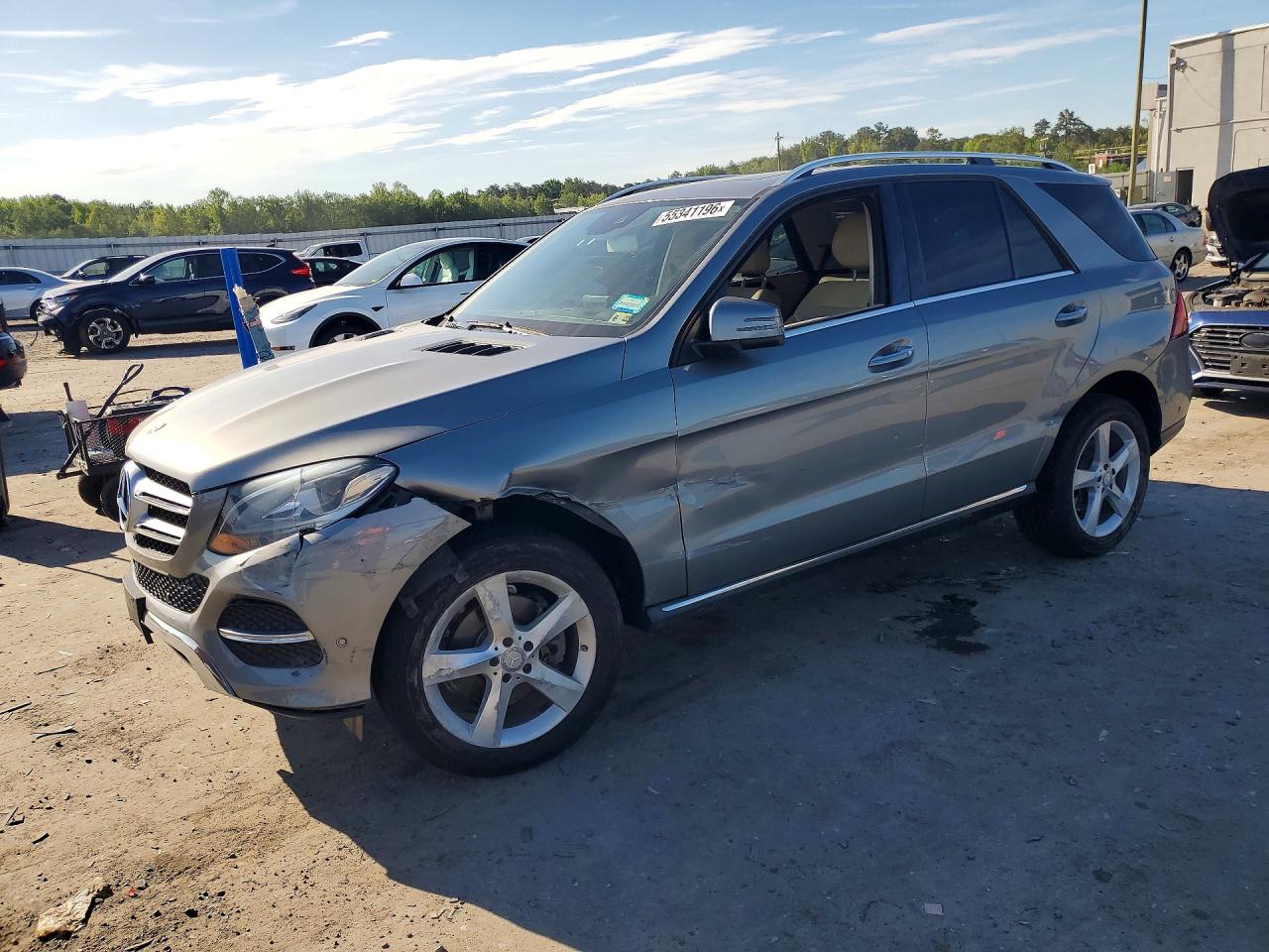 2016 Mercedes-Benz GLE 350, VIN 4JGDA5HB7GA757544 — Front end