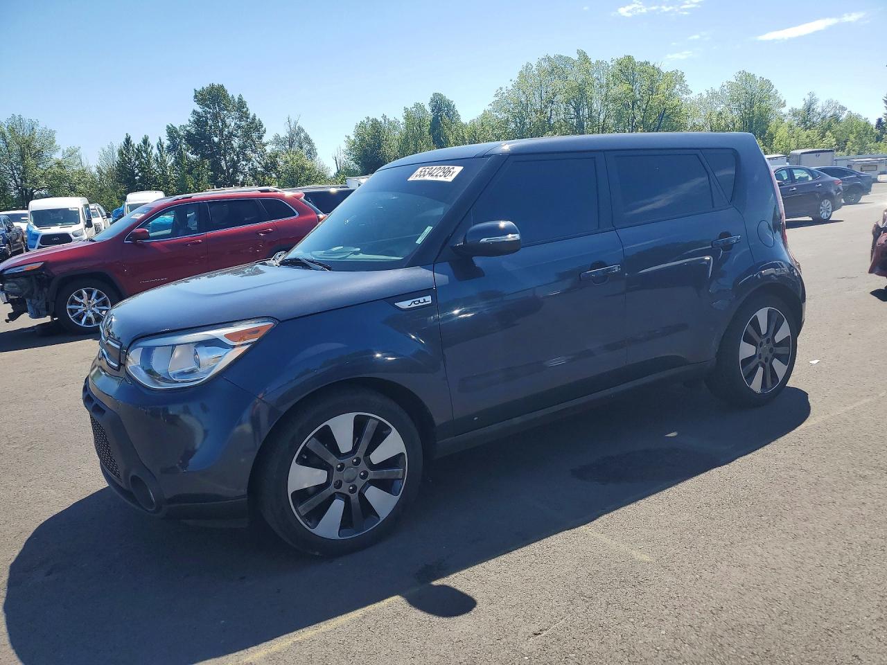 2014 Kia Soul +, VIN KNDJX3A54E7040561 — Front end