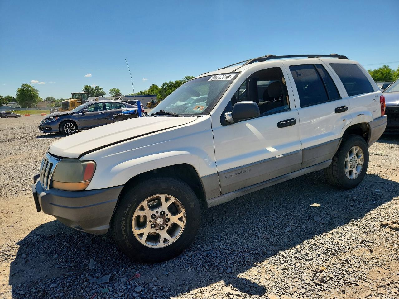 2000 Jeep Grand Cherokee Laredo, VIN 1J4GW48S4YC341870 — Side