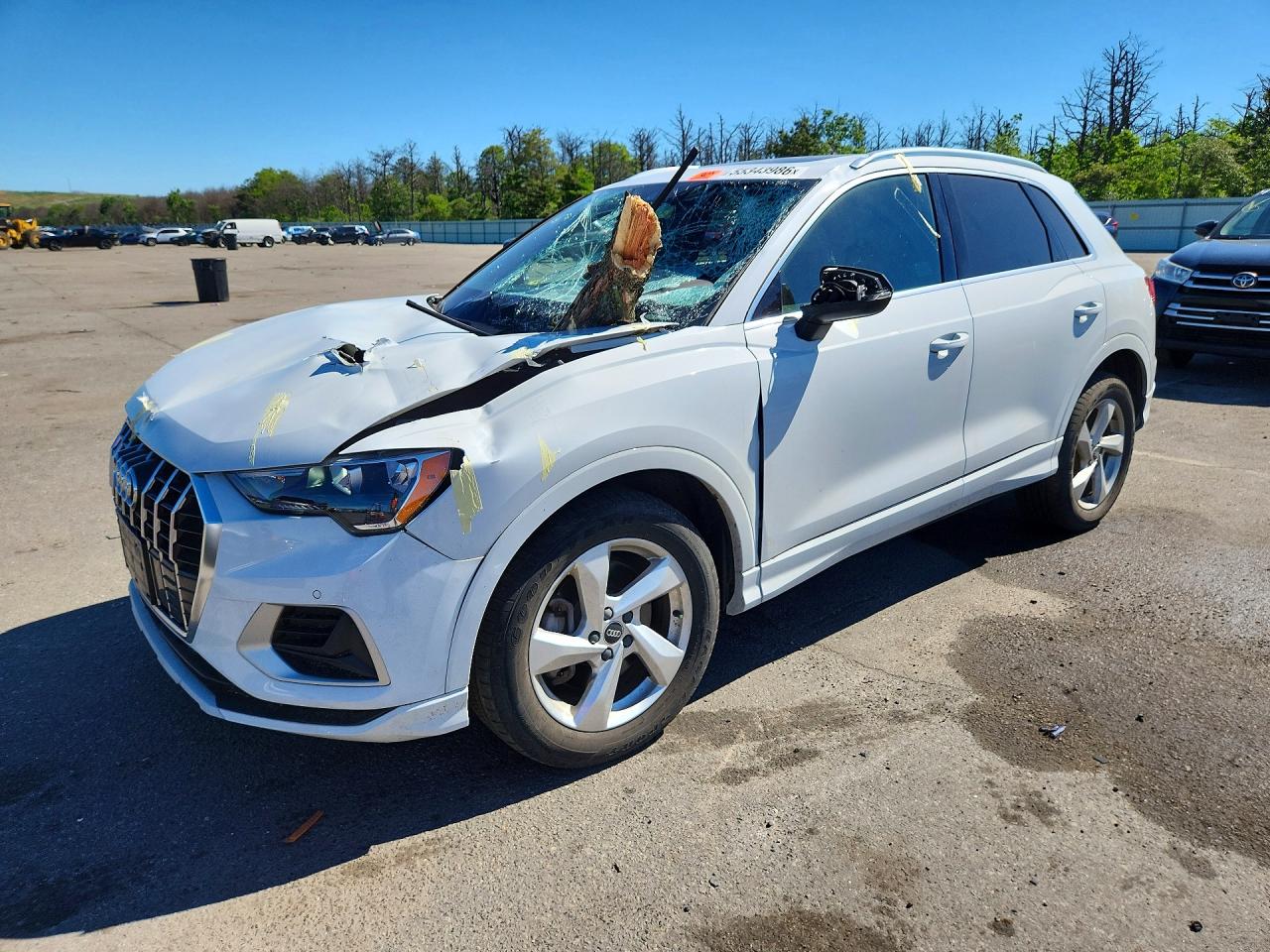 2022 Audi Q3 Premium, VIN WA1AUCF33N1147811 — Roof