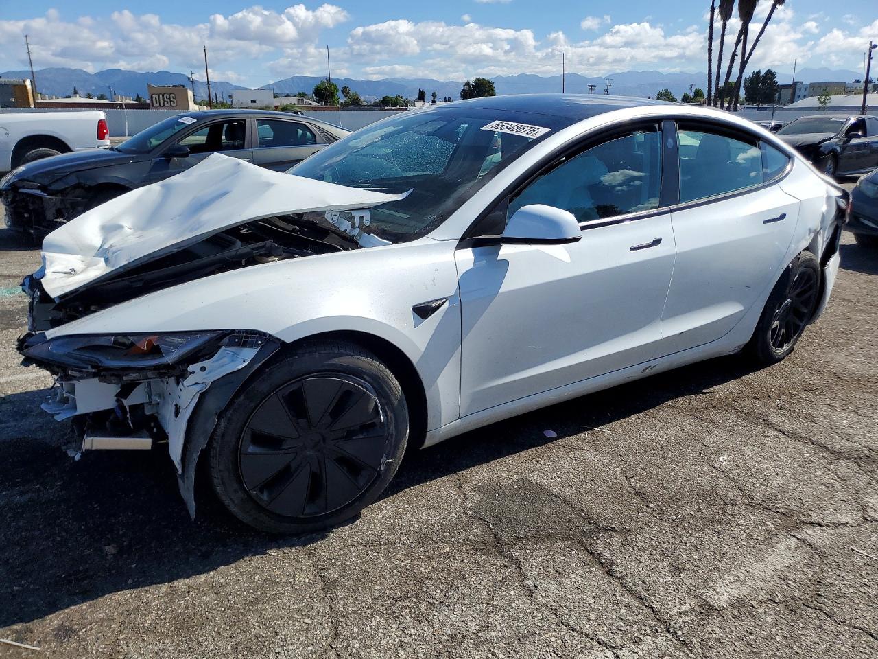 2025 Tesla Model 3 Long Range, VIN 5YJ3E1EBXSF019125 — Перед