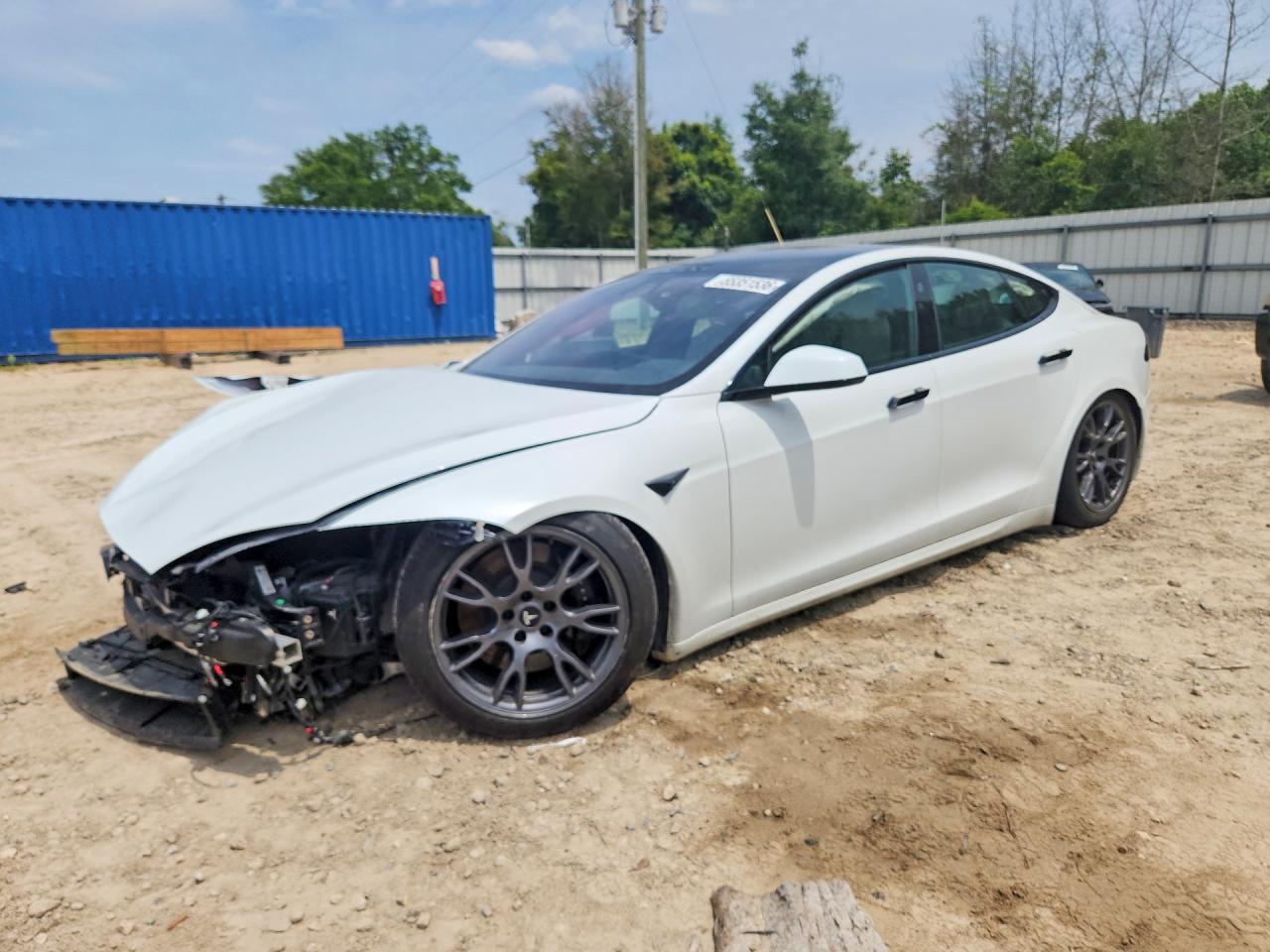2022 Tesla Model S, VIN 5YJSA1E56NF489920 — Перед