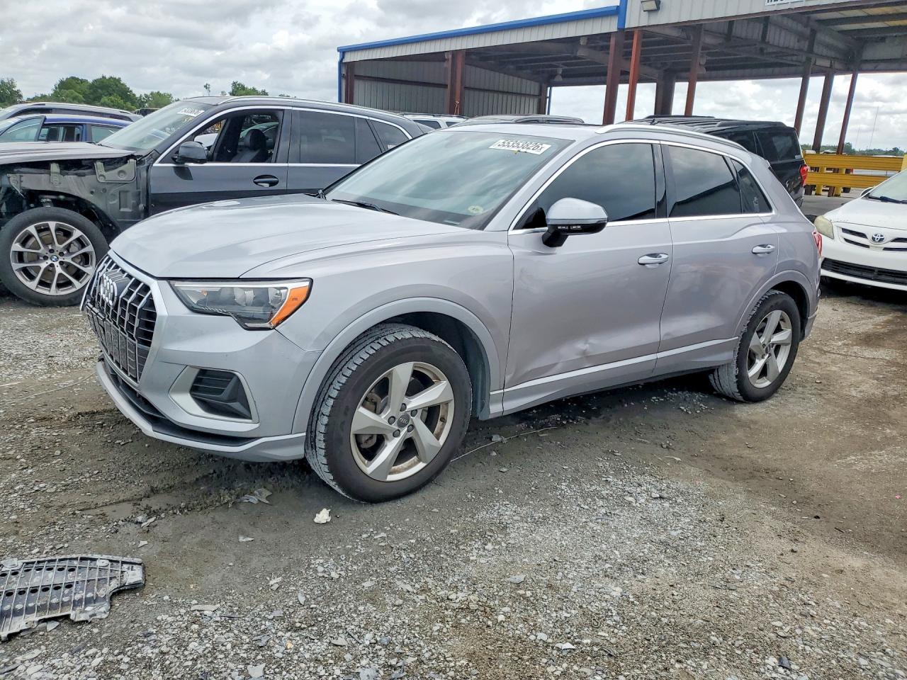 2019 Audi Q3 Premium, VIN WA1AECF31K1078383 — Перед