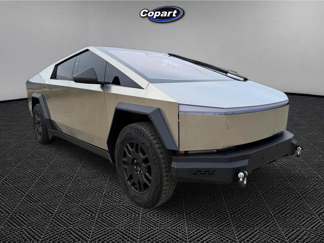 2024 Tesla Cybertruck Cyberbeast, VIN 7G2CEHEE3RA048554 — Фото с аукциона