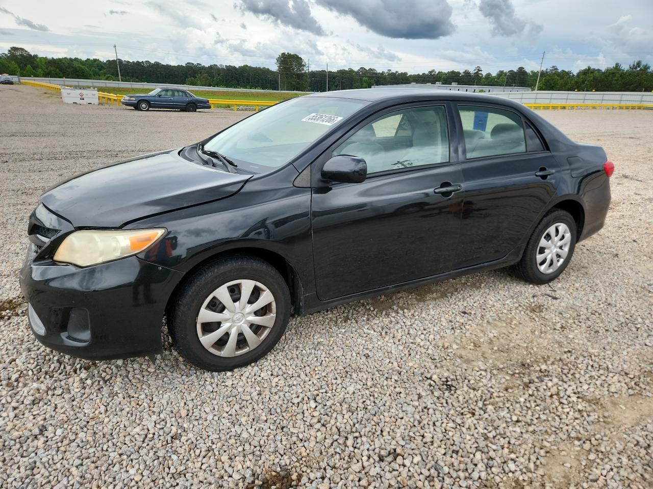 2011 Toyota Corolla LE, VIN JTDBU4EE8BJ090701 — Front end