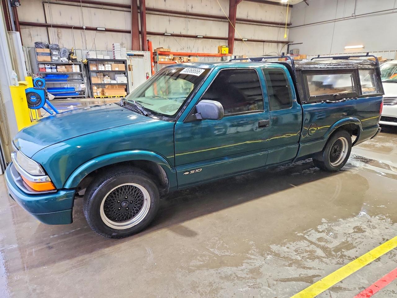 1998 Chevrolet S-10 LS, VIN 1GCCS19X2W8133172 — Hail