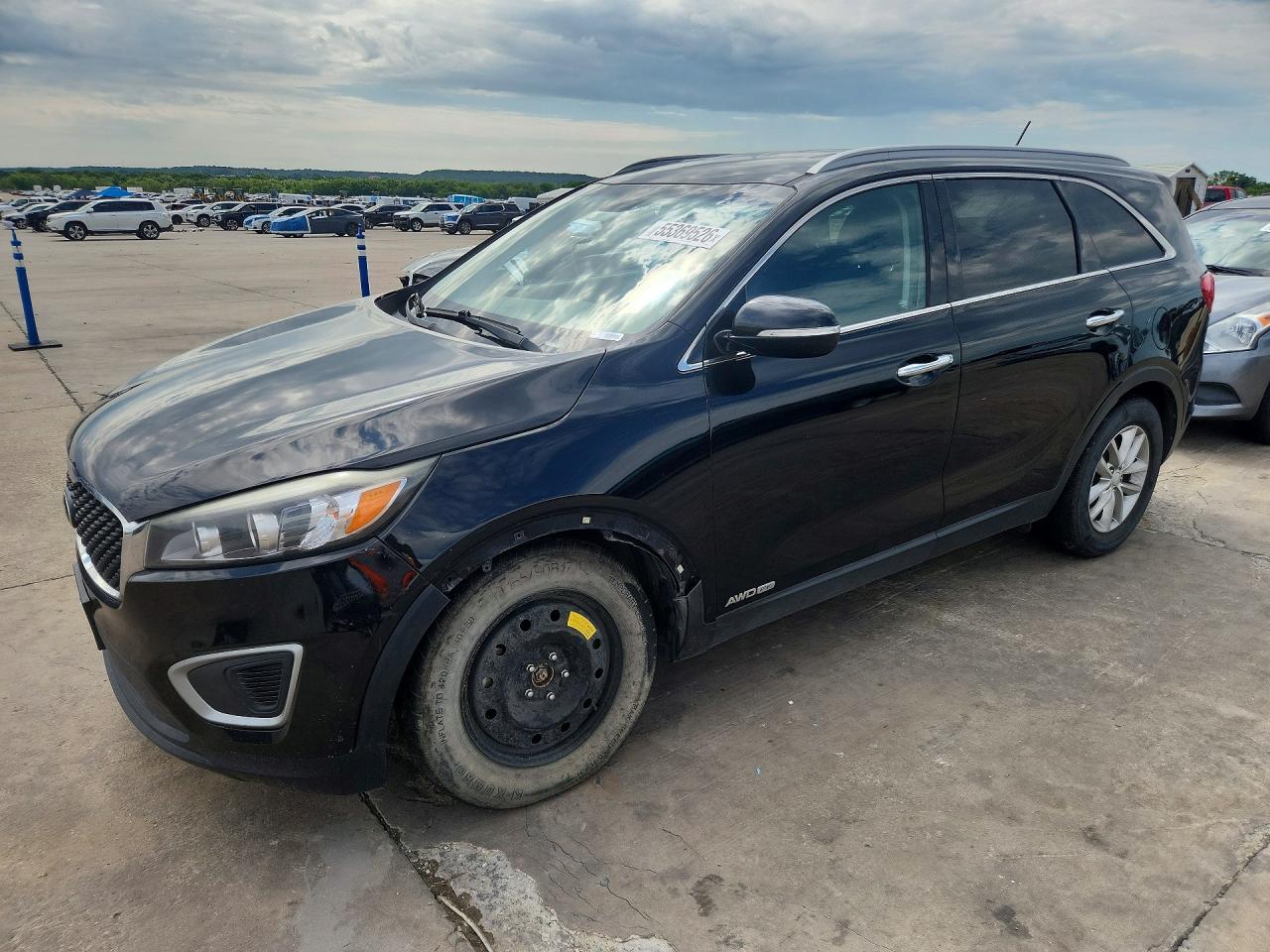 2017 Kia Sorento LX, VIN 5XYPGDA56HG219885 — Front end
