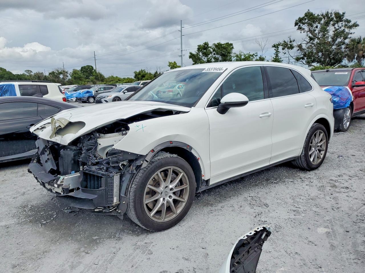 2021 Porsche Cayenne, VIN WP1AA2AY6MDA07310 — Front end