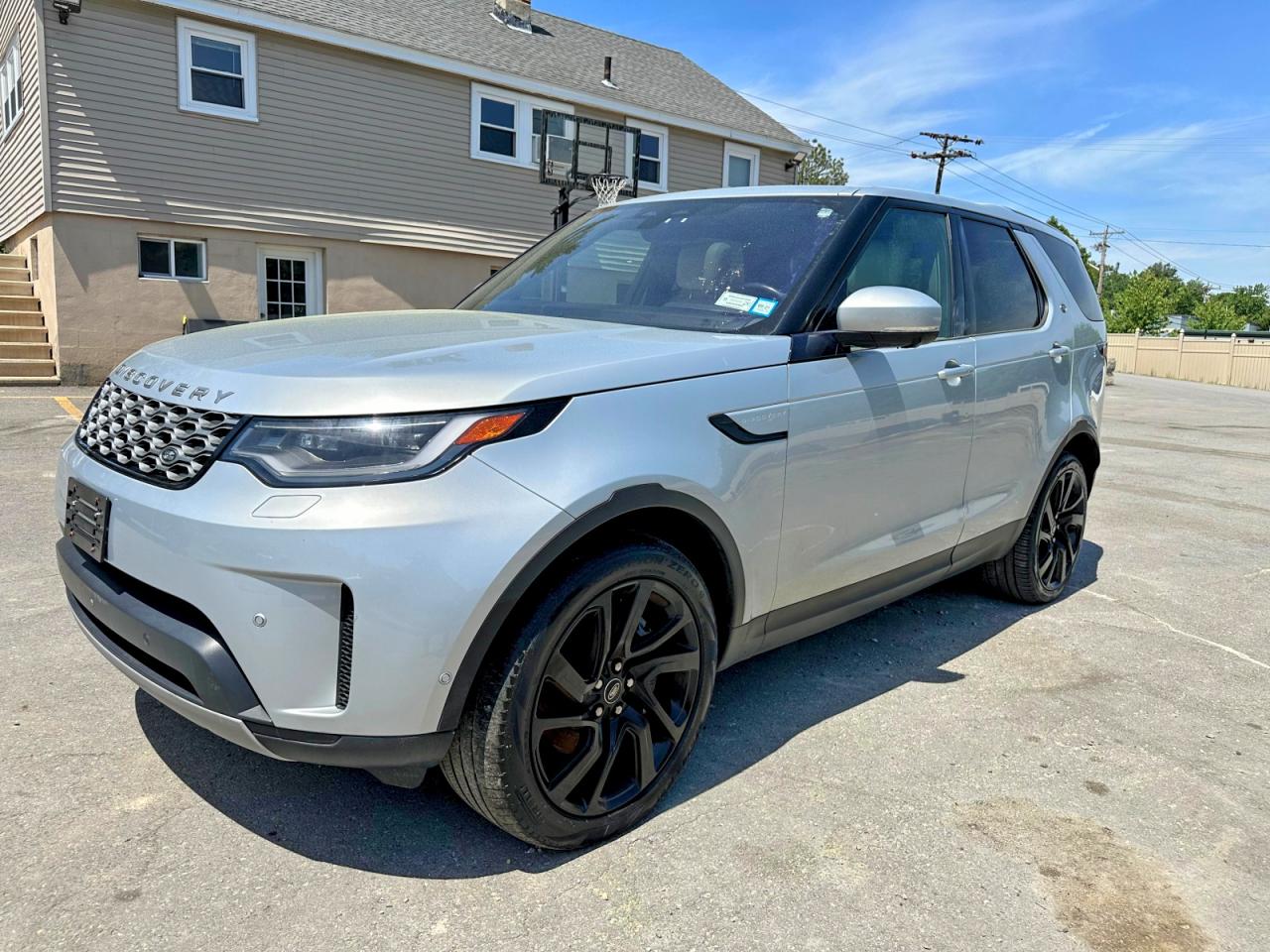 2022 Land Rover Discovery S, VIN SALRJ2EX2N2460352 — Minor dents and scratches