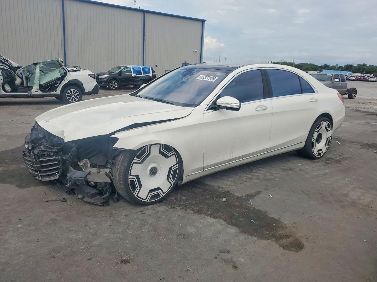 2015 Mercedes-Benz S 550, VIN WDDUG8CB2FA145333 — Front end