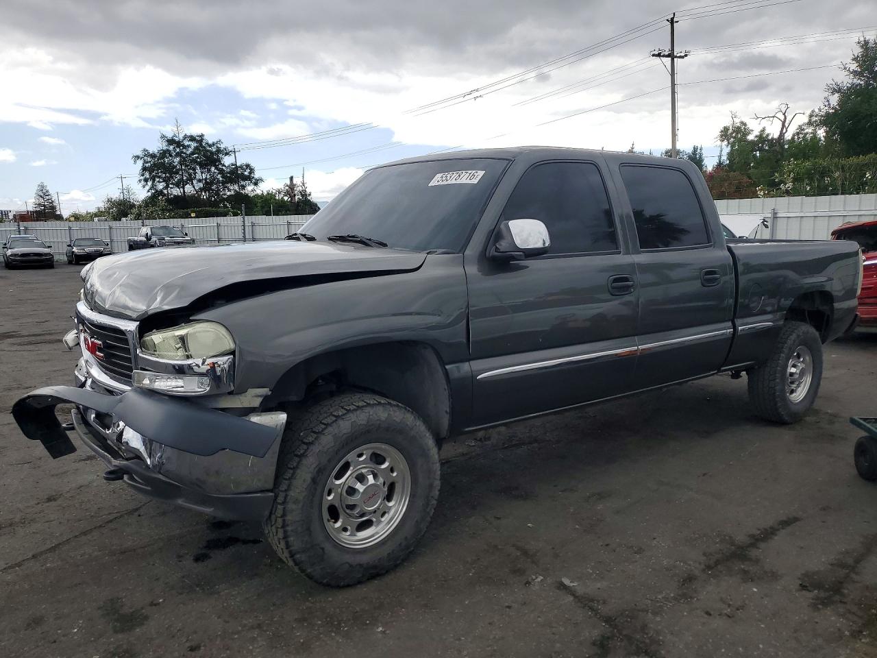 2002 GMC Sierra 2500HD, VIN 1GTHK23192F177868 — Front end