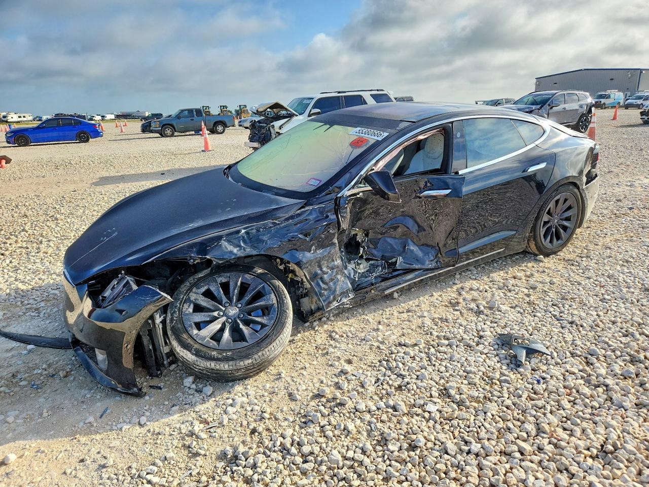 2018 Tesla Model S 75D, VIN 5YJSA1E24JF247305 — Side