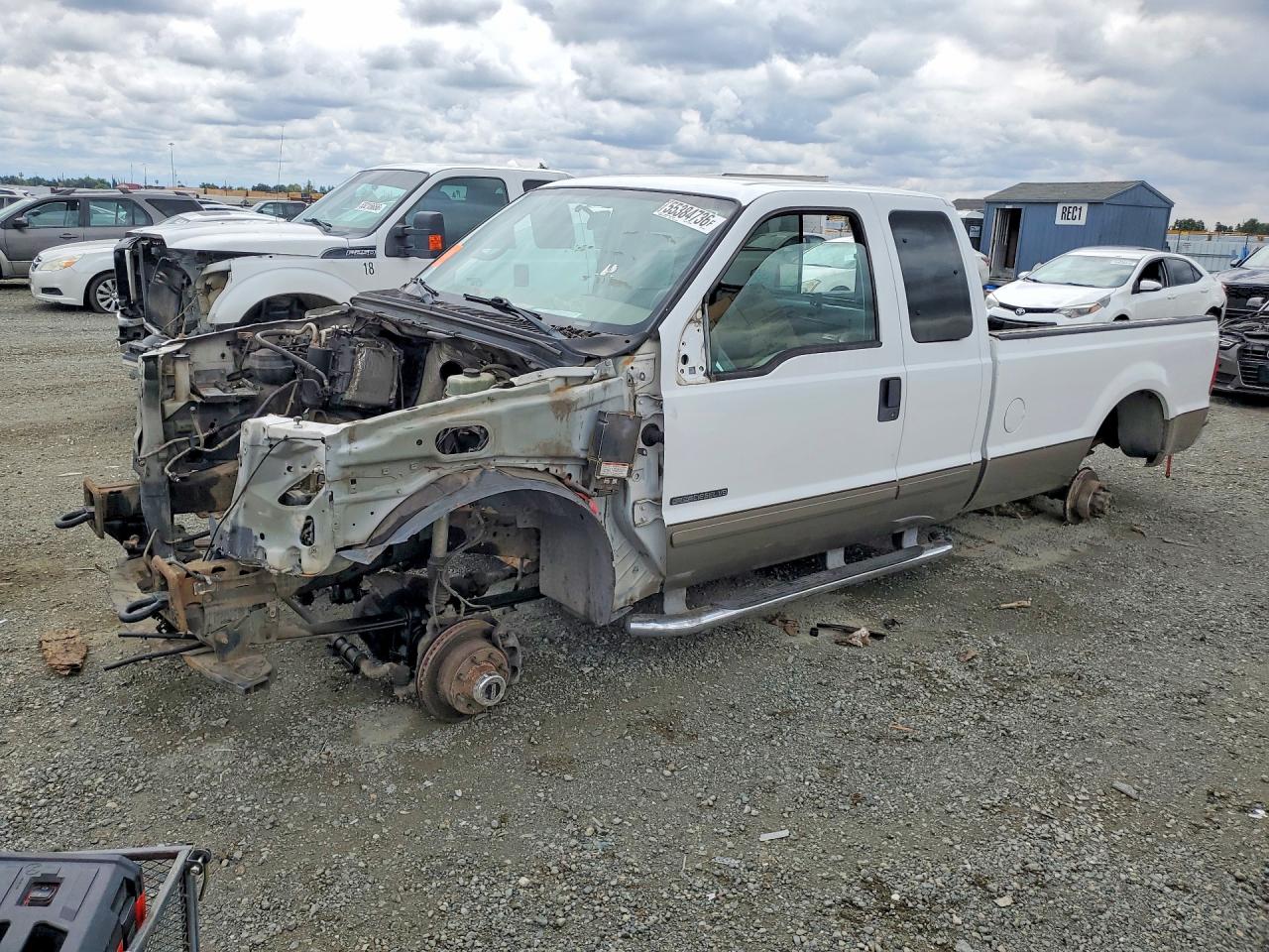 2002 Ford F-250 XL, VIN 1FTNX21F92EC76182 — Stripped
