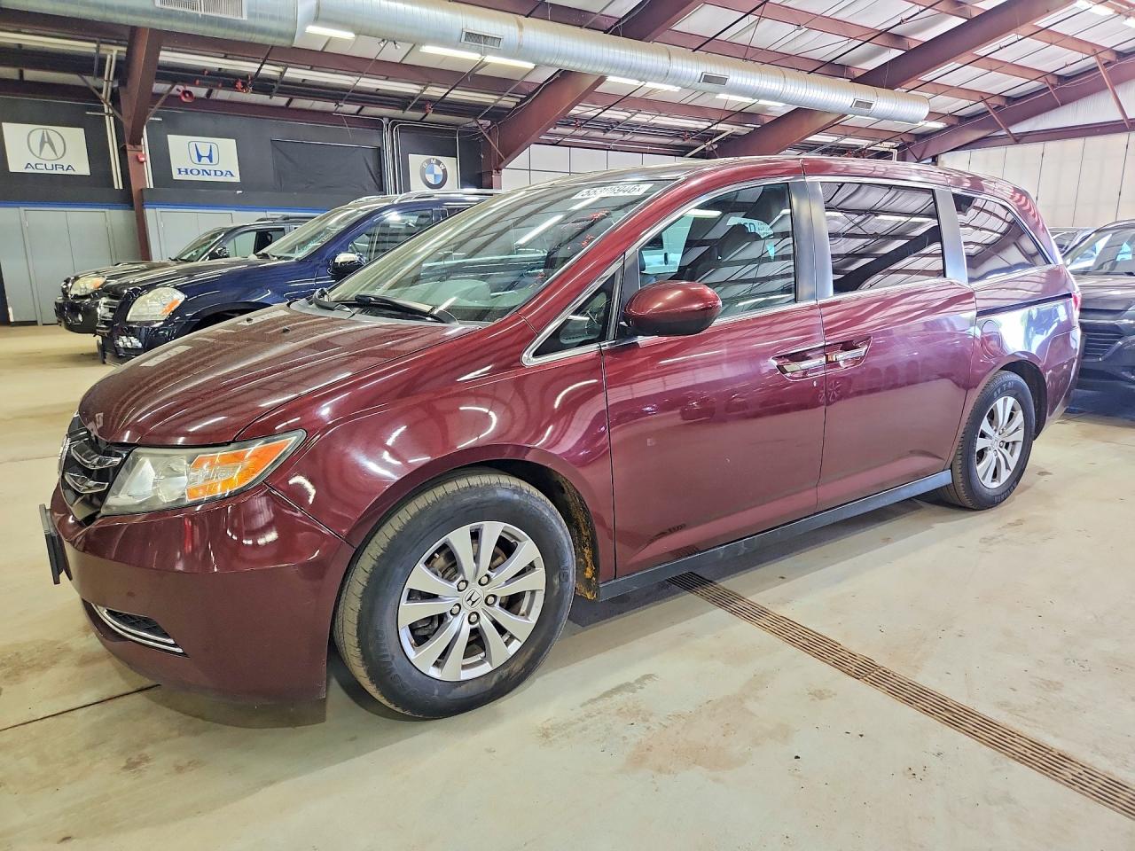 2016 Honda Odyssey EX-L, VIN 5FNRL5H6XGB122655 — Minor dents and scratches