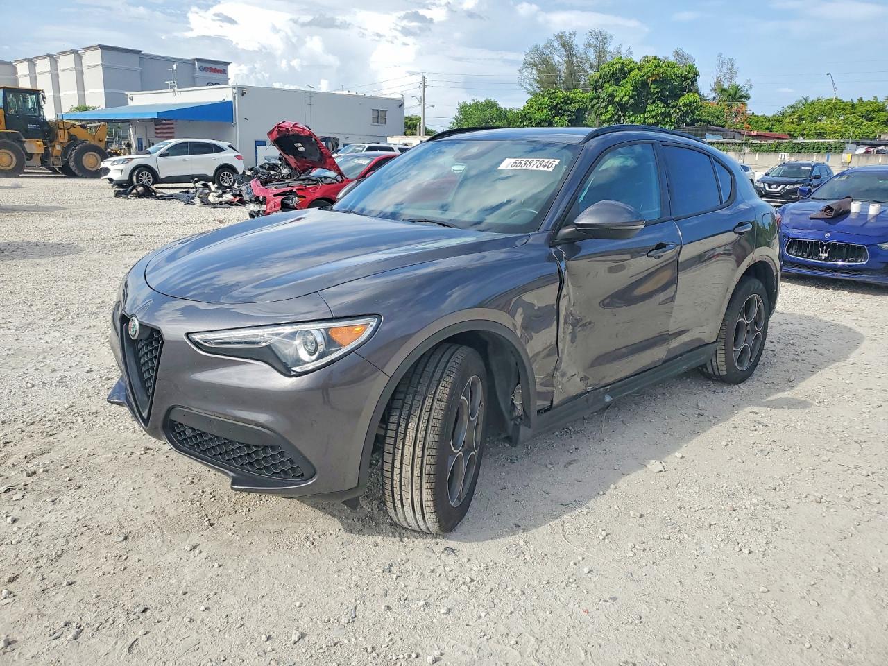 2023 Alfa Romeo Stelvio Sprint, VIN ZASPAJAN3P7D59704 — Side