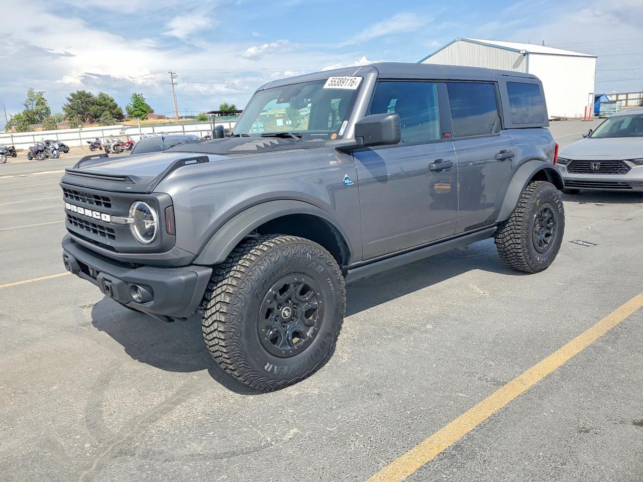 2024 Ford Bronco Black Diamond, VIN 1FMEE1BP0RLB50768 — Rear end
