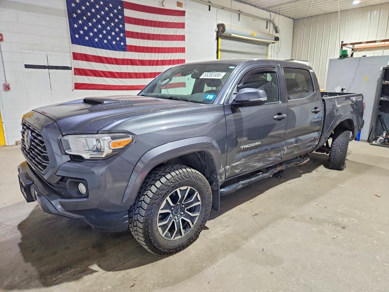 2021 Toyota Tacoma TRD Sport, VIN 3TMCZ5ANXMM404419 — Rear end