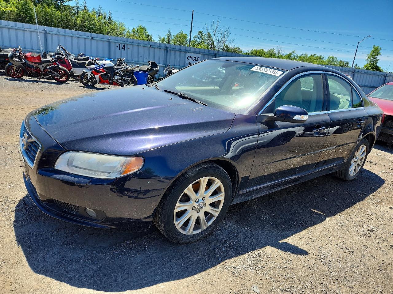 2010 Volvo S80 I6, VIN YV1982AS0A1126442 — Engine fire