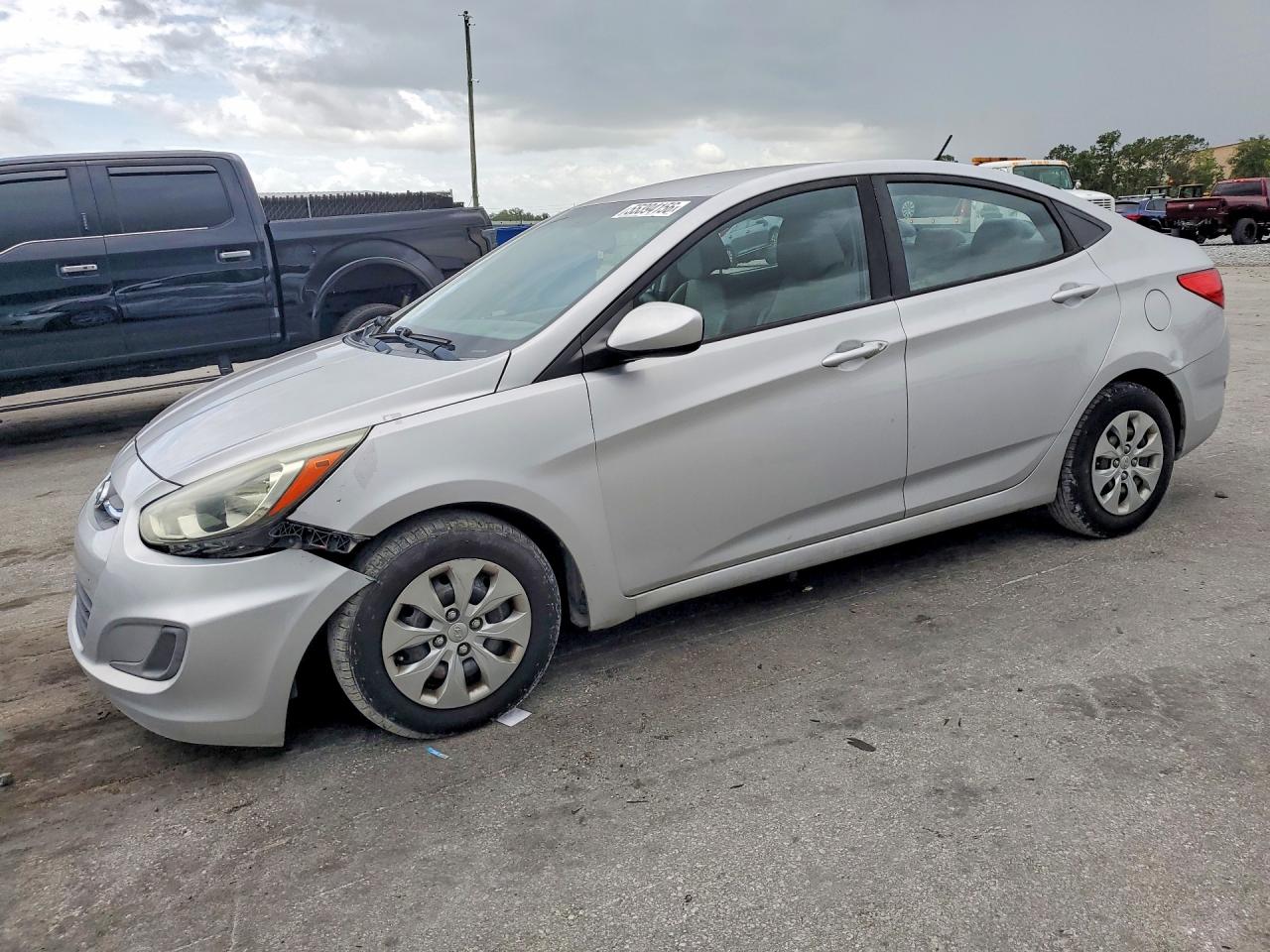 2017 Hyundai Accent SE, VIN KMHCT4AE3HU249379 — Бок