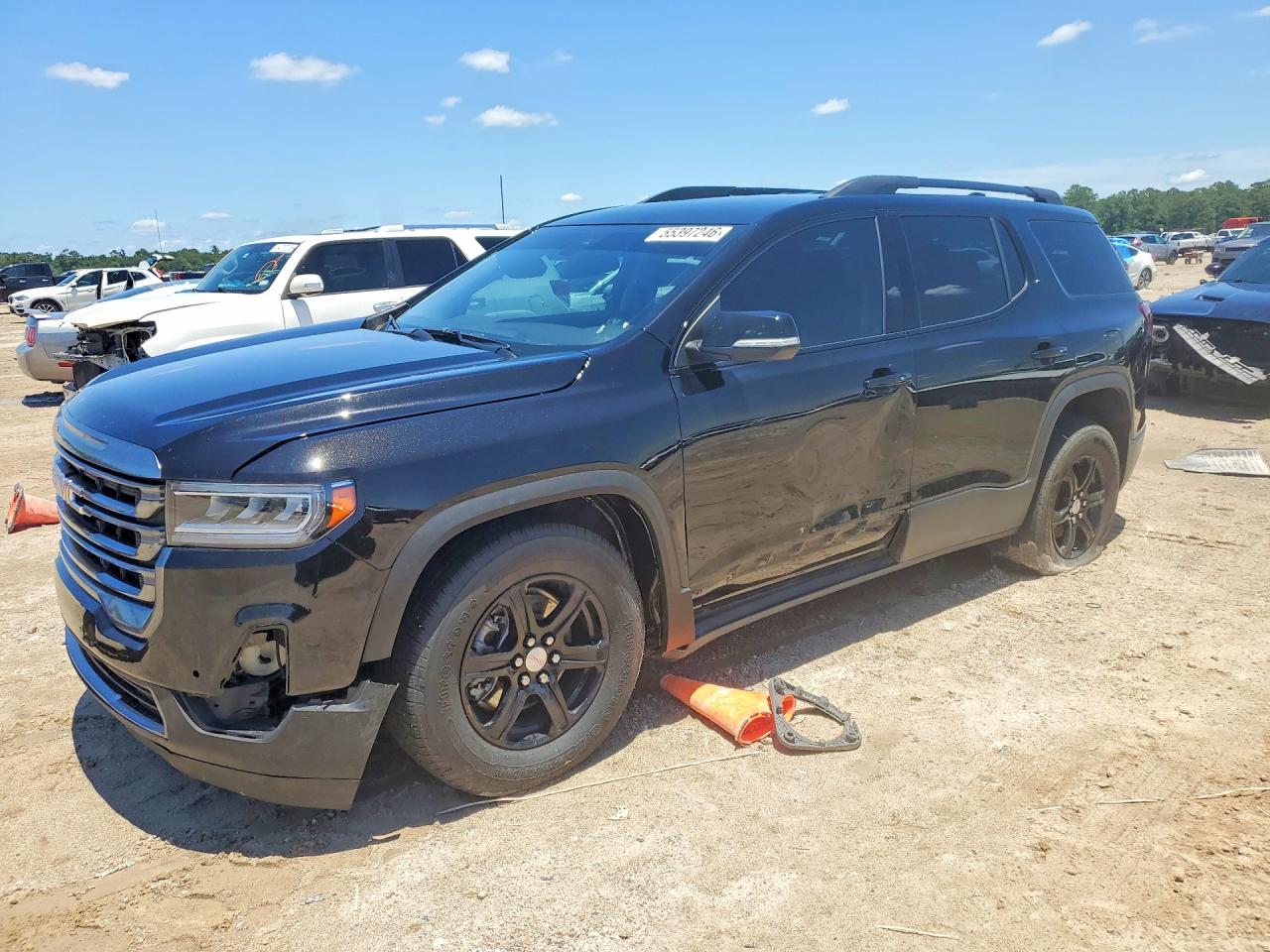 2022 GMC Acadia AT4, VIN 1GKKNLLS2NZ153463 — Перед