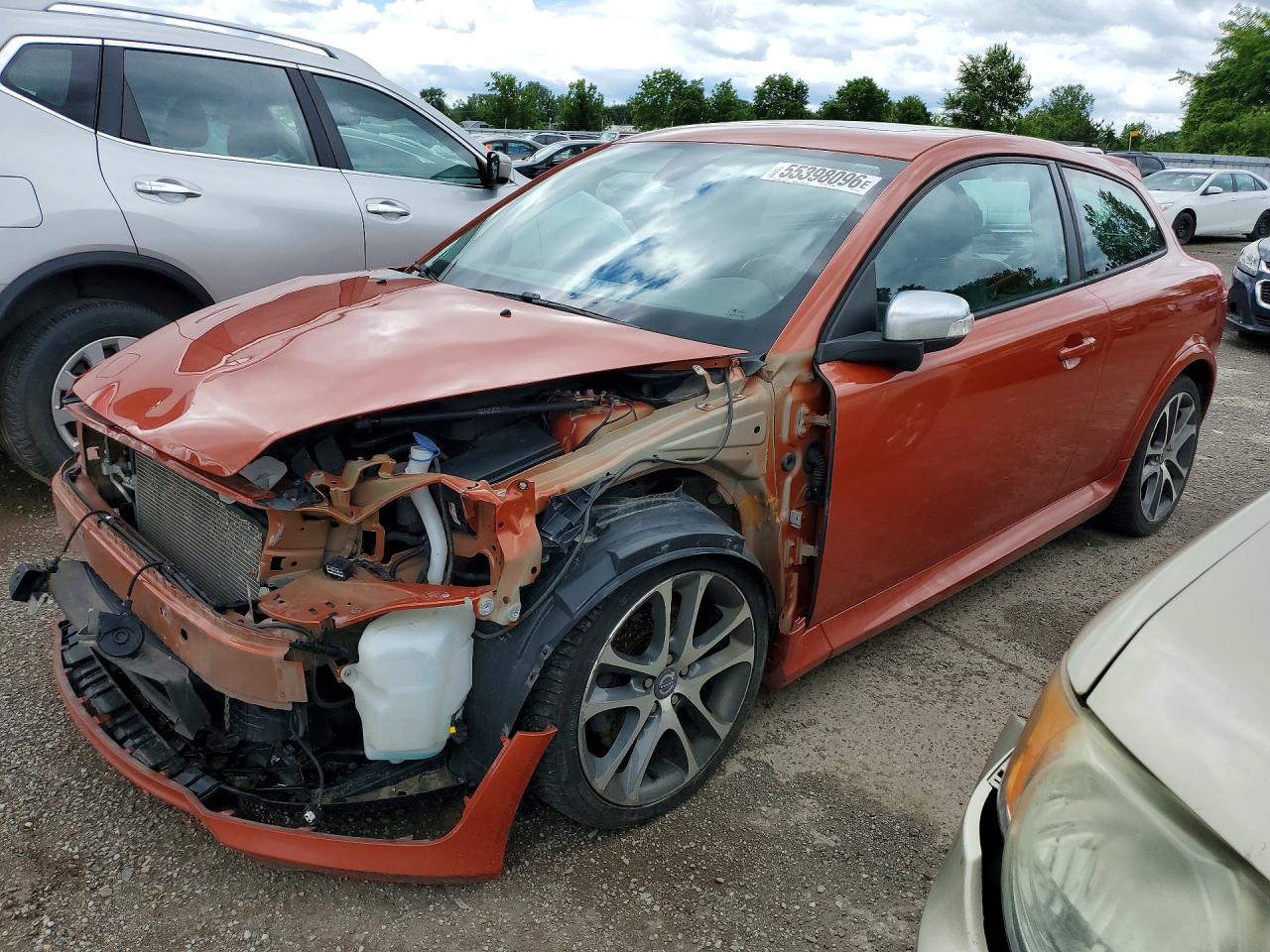 2011 Volvo C30, VIN YV1672MK9B2201412 — Перед