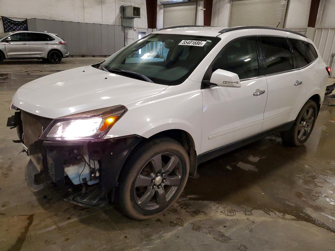 2017 Chevrolet Traverse LT, VIN 1GNKVHKD0HJ257570 — Front end