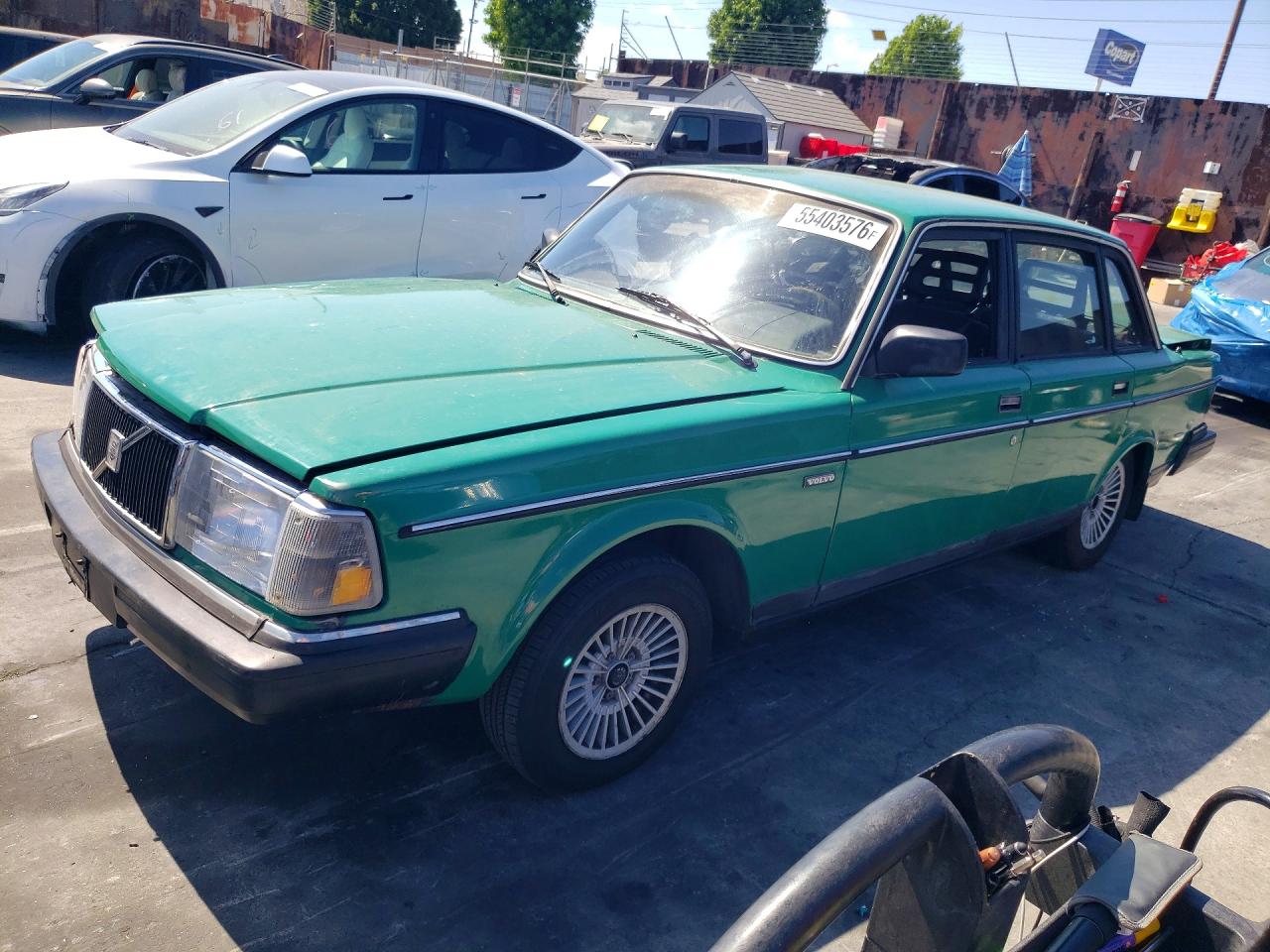 1990 Volvo 240, VIN YV1AA8847L1392538 — Side