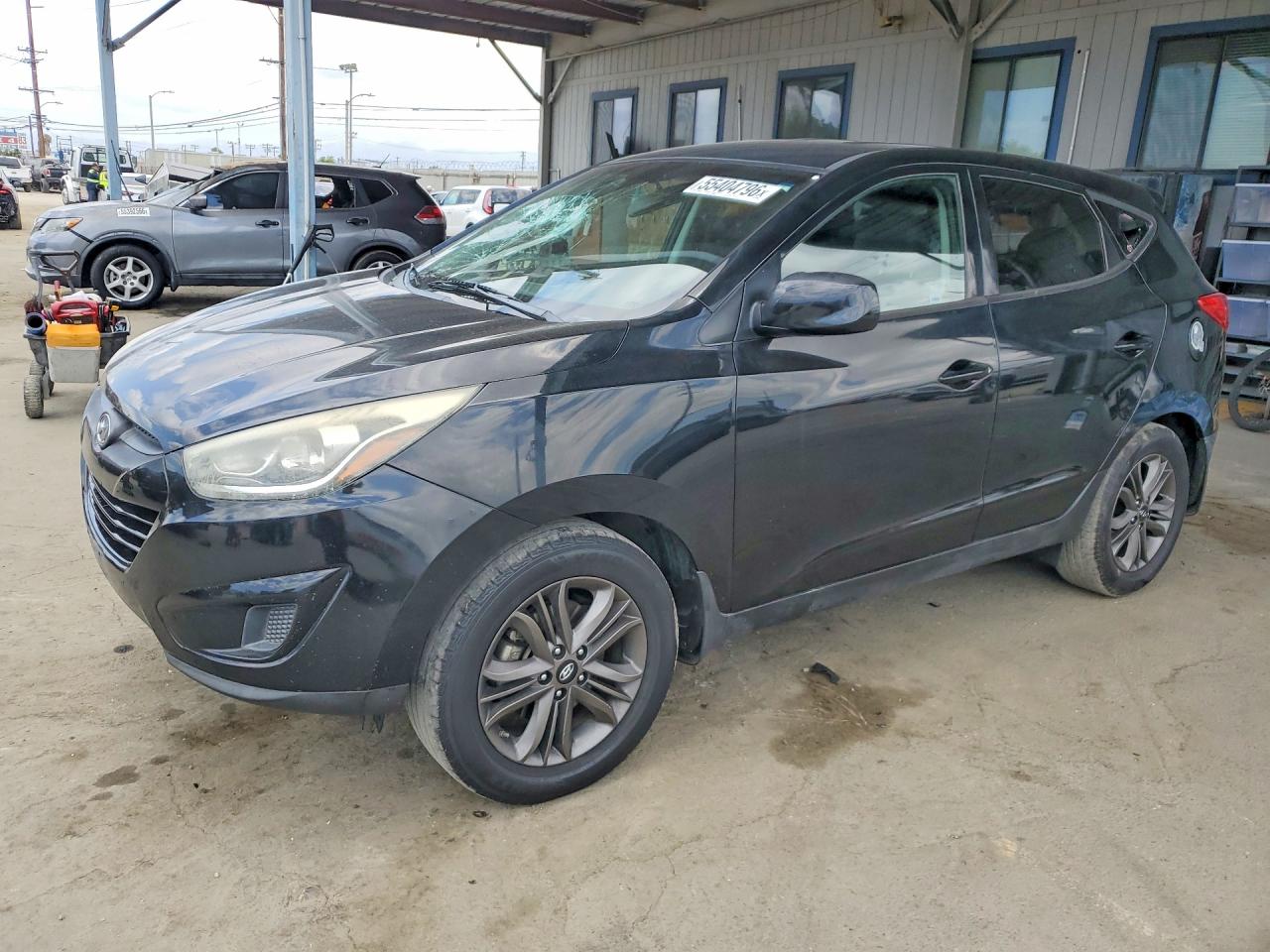 2015 Hyundai Tucson GLS, VIN KM8JT3AF4FU037811 — Вандализм