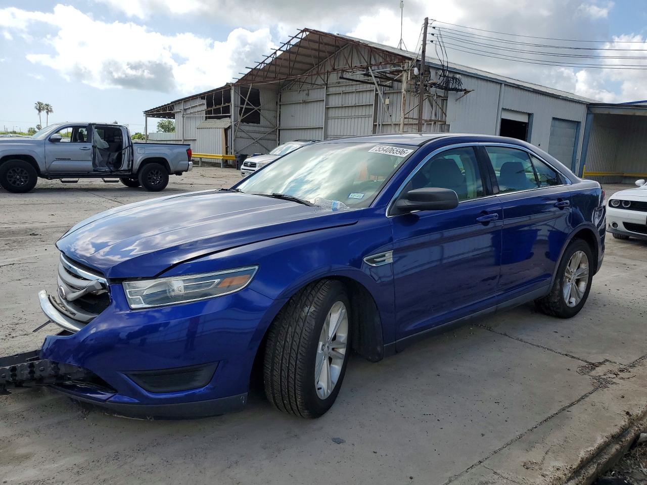 2015 Ford Taurus SE, VIN 1FAHP2D81FG207268 — Перед