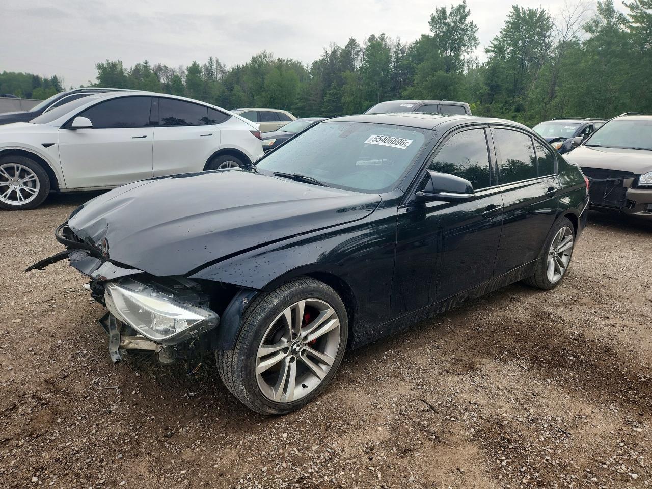 2014 BMW 3 Series 320i xDrive, VIN WBA3C3C51EF987352 — Front end