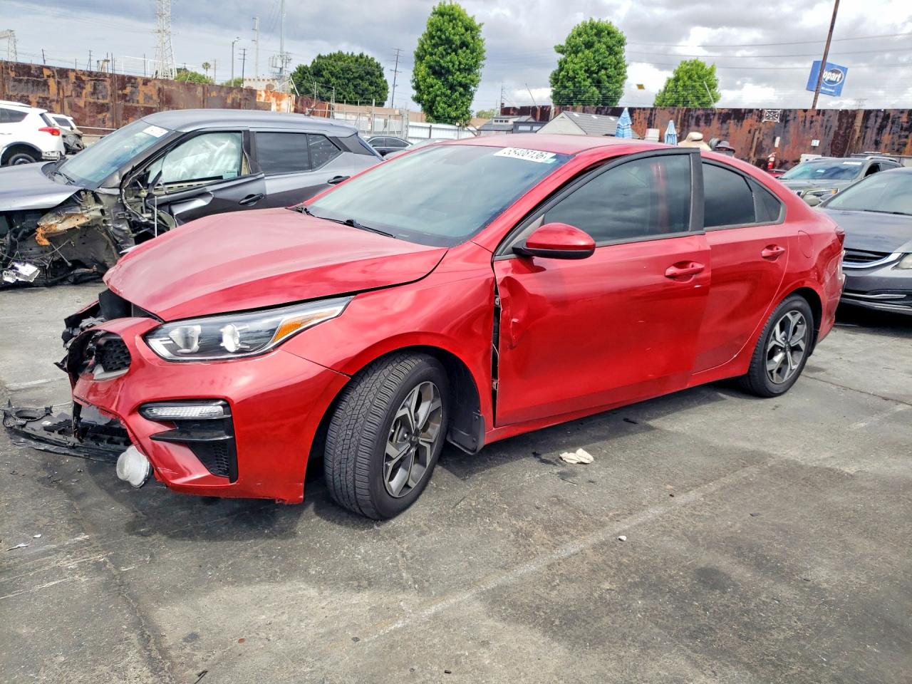 2021 Kia Forte LXS, VIN 3KPF24AD3ME330015 — Front end