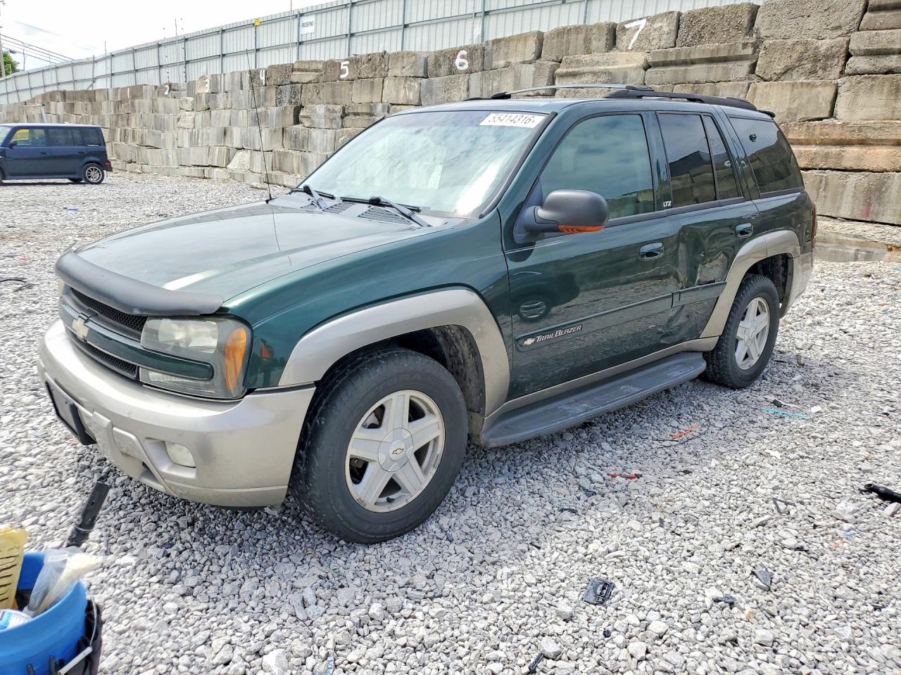 2002 Chevrolet TrailBlazer LTZ, VIN 1GNDT13S722327828 — Side
