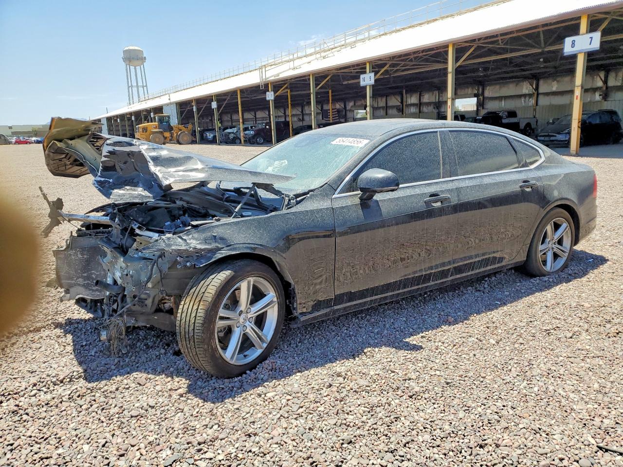 2018 Volvo S90 Momentum, VIN LVY982AK2JP032929 — Front end