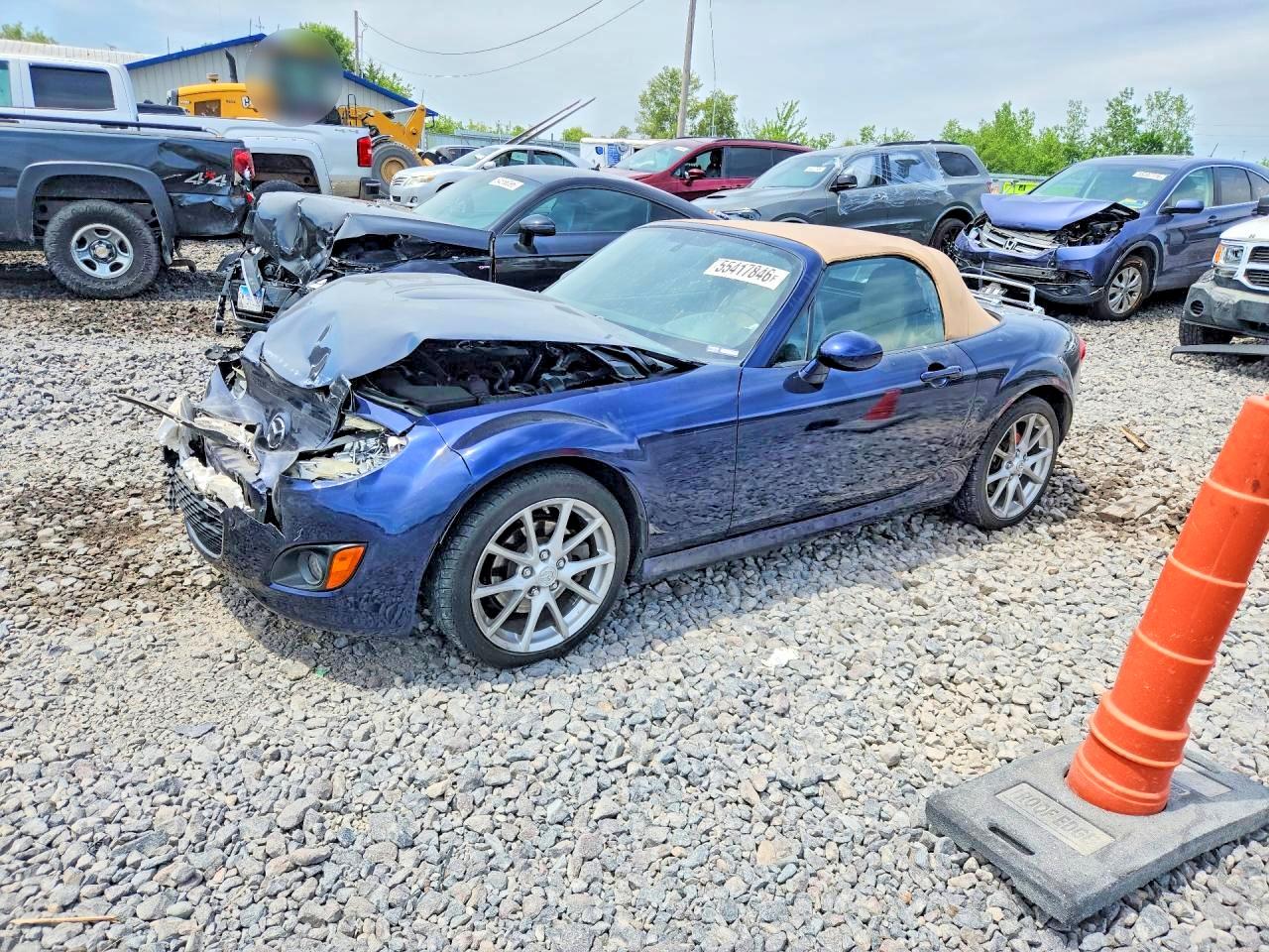 2011 Mazda MX-5 Miata Grand Touring, VIN JM1NC2NF3B0214196 — Front end
