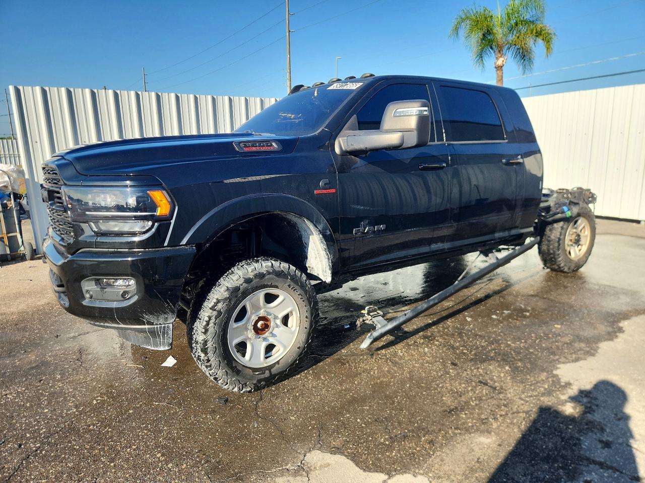 2024 Ram 2500 Limited, VIN 3C6UR5TL2RG180768 — Rear end