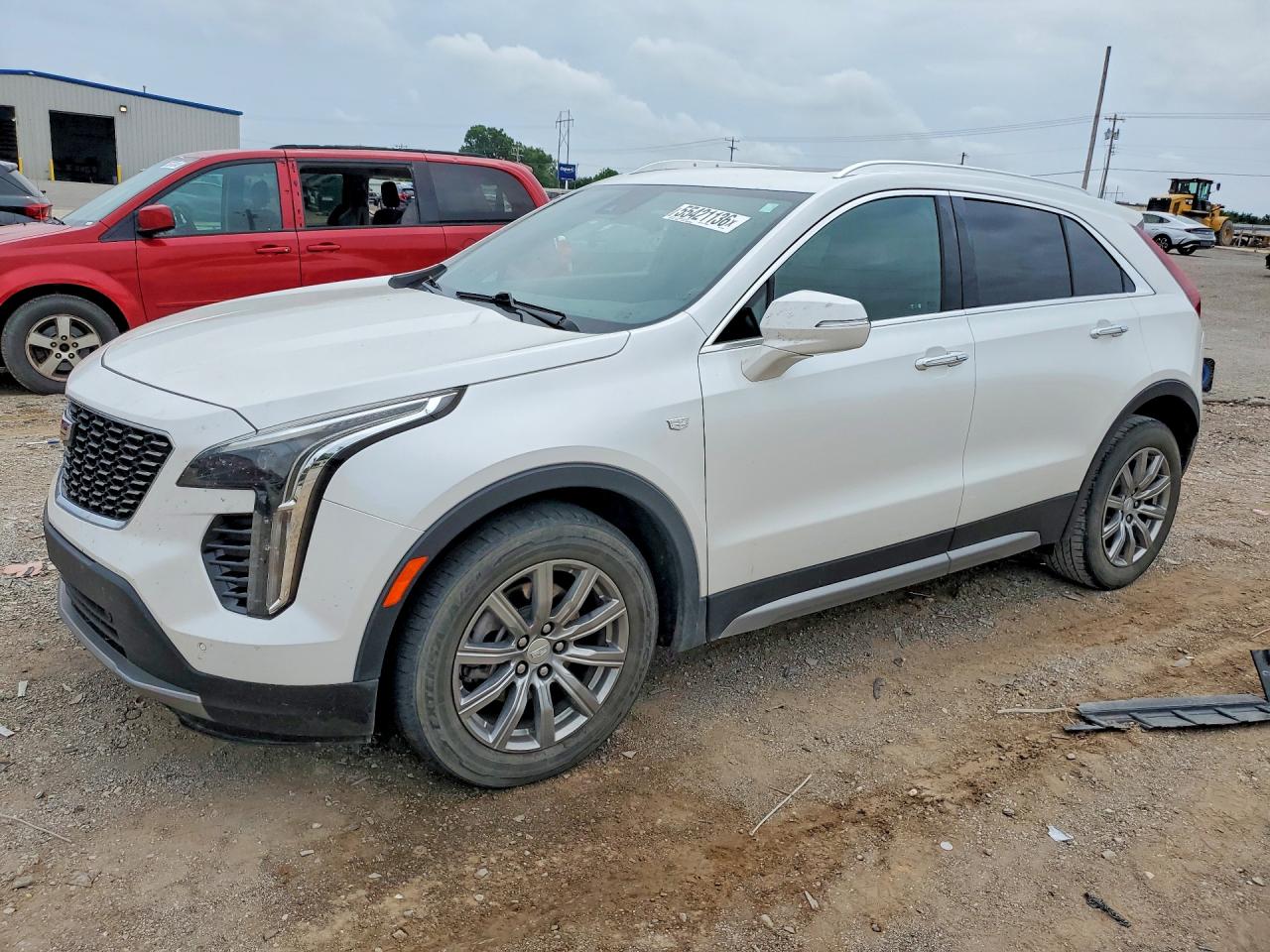 2021 Cadillac XT4 FWD Premium Luxury, VIN 1GYFZCR41MF041418 — Front end