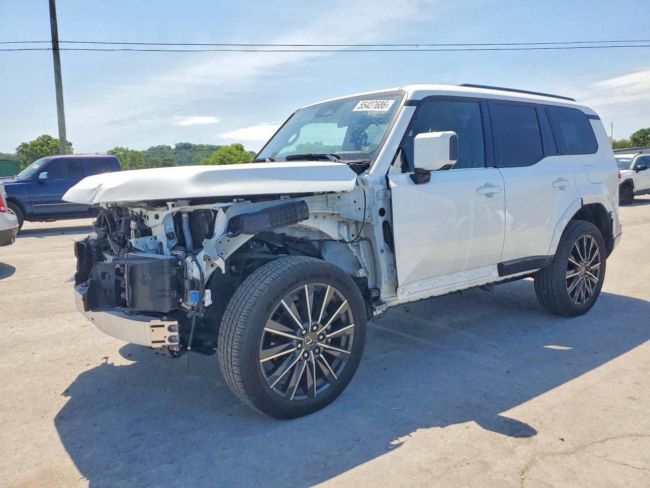 2025 Lexus GX 550 Luxury+, VIN JTJVBCDX2S5050748 — Перед