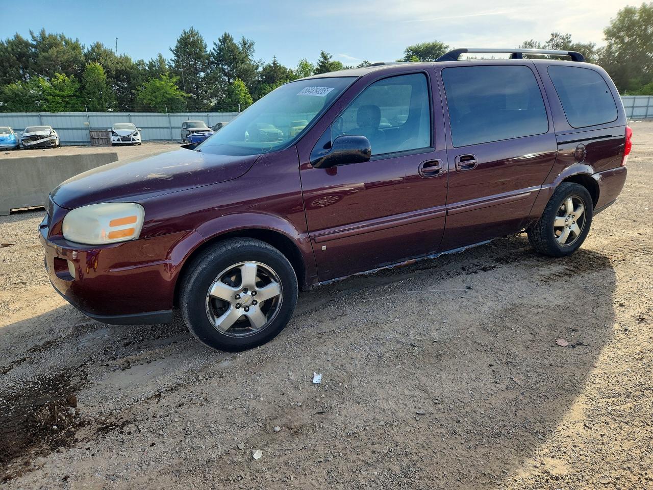 2008 Chevrolet Uplander 1LT, VIN 1GNDV33158D204166 — Side