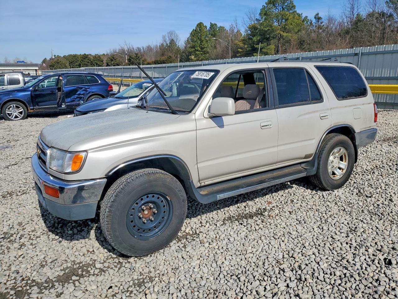 1997 Toyota 4Runner SR5, VIN JT3GN86R8V0053965 — Roof