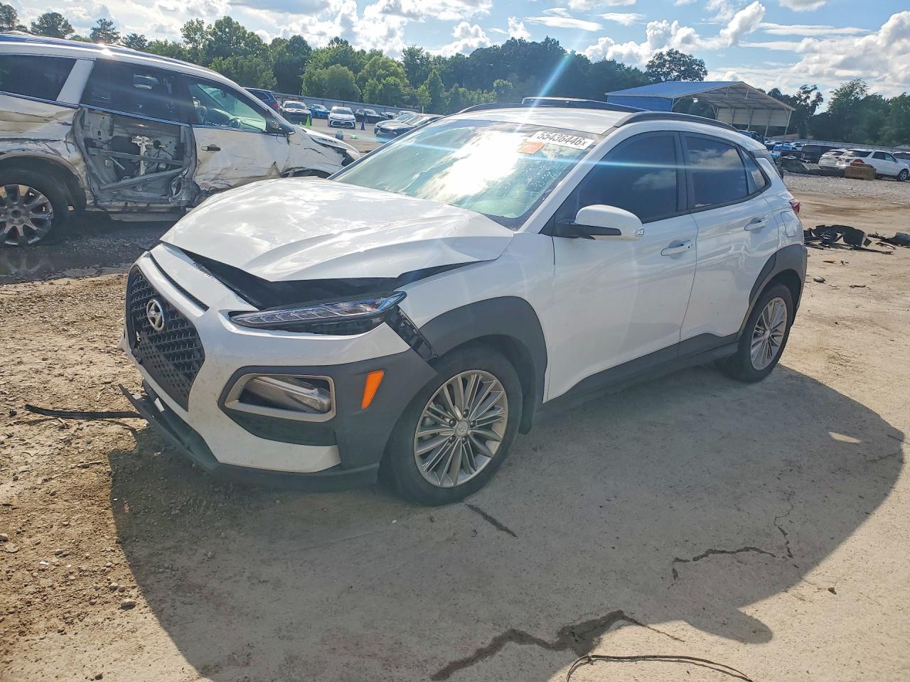 2020 Hyundai Kona SEL, VIN KM8K22AA0LU580655 — Front end
