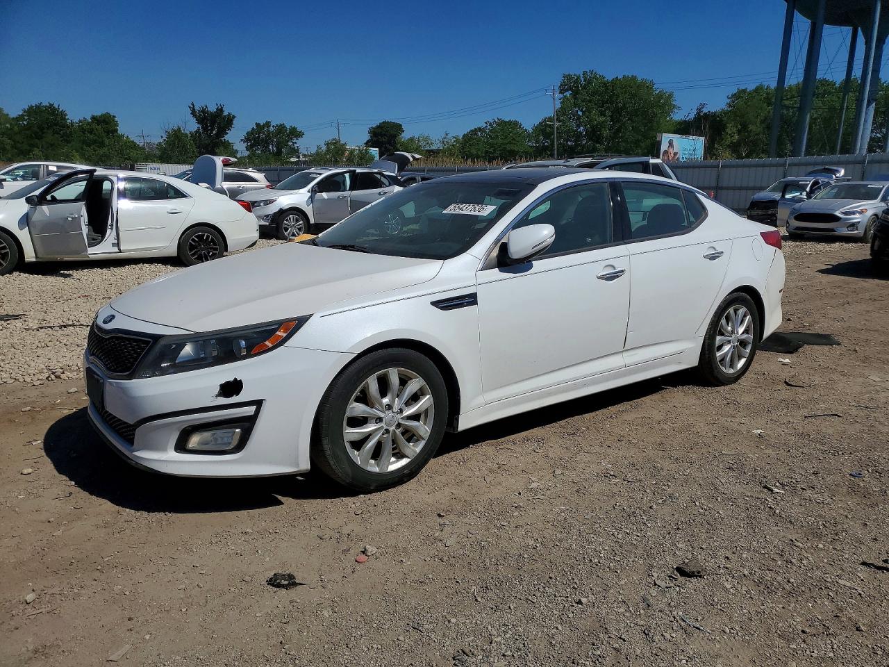 2015 Kia Optima EX, VIN 5XXGN4A70FG428029 — Side