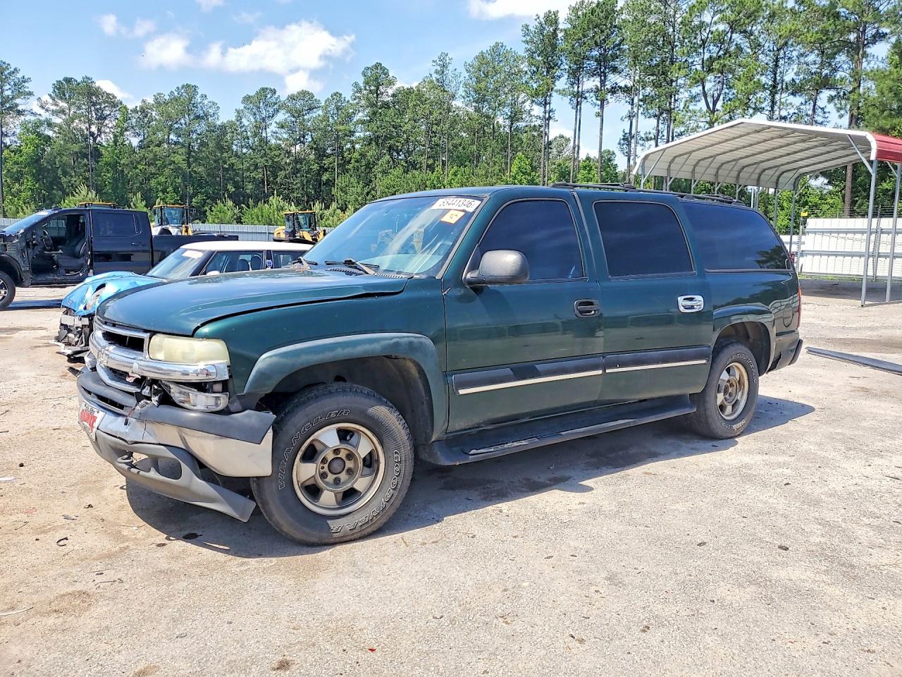 2001 Chevrolet Suburban LS, VIN 3GNFK16T11G153244 — Front end