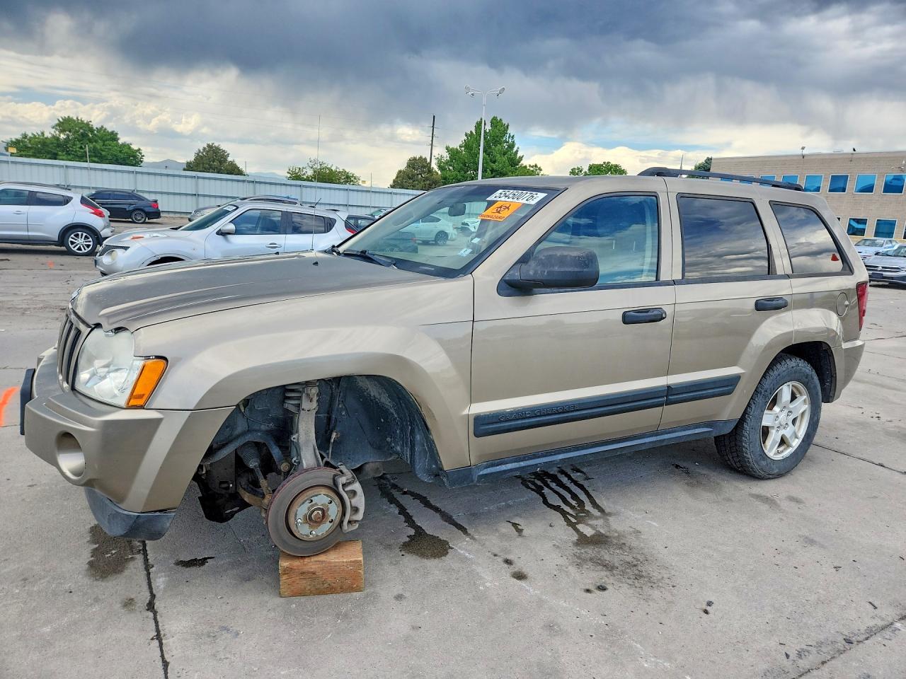 2006 Jeep Grand Cherokee Laredo, VIN 1J4GR48K86C309802 — Front end