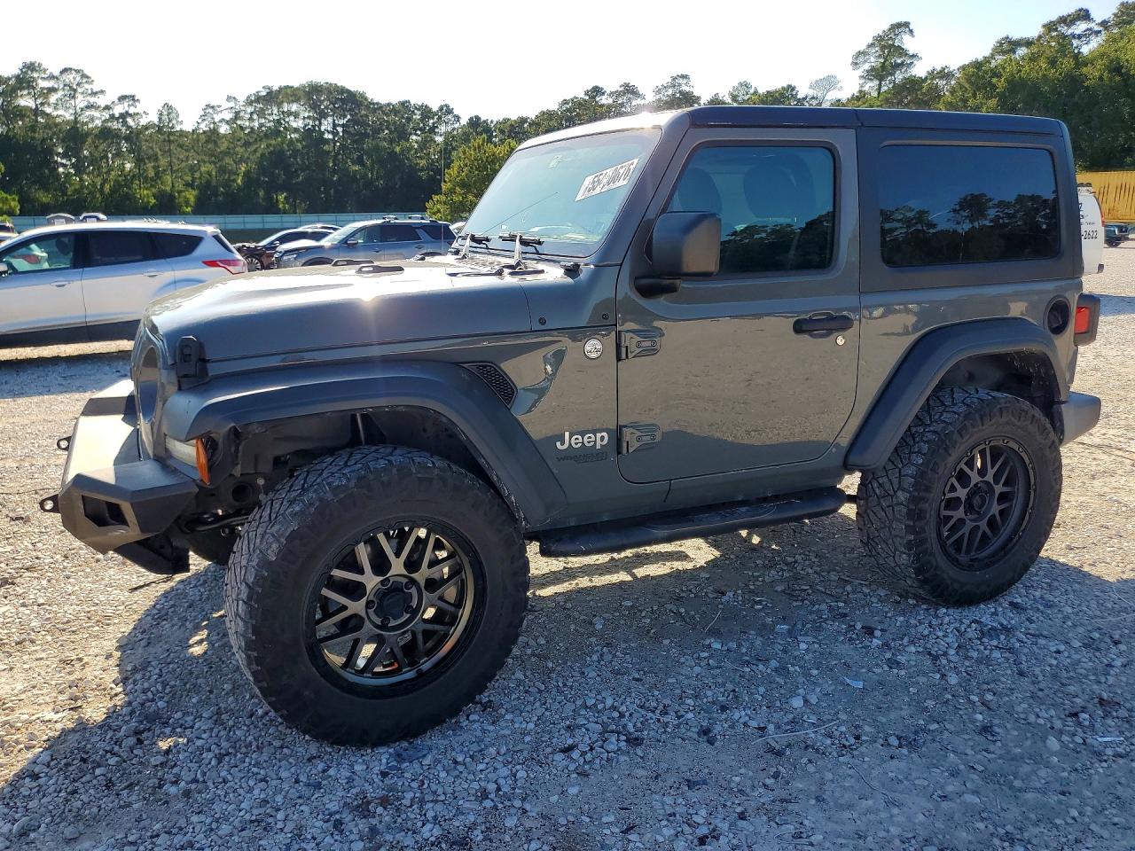 2020 Jeep Wrangler Sport S, VIN 1C4GJXAN9LW323589 — Front end