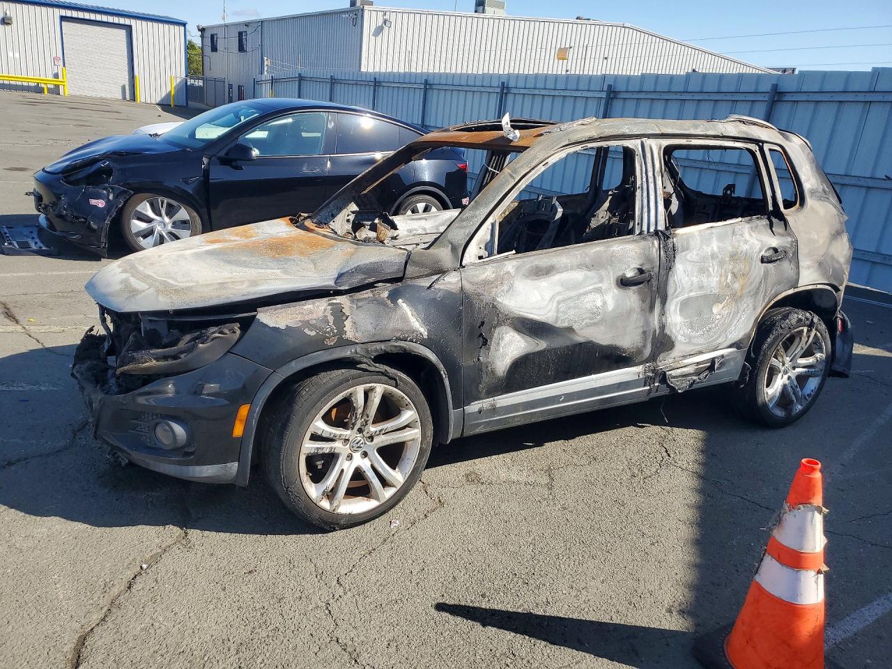 2012 Volkswagen Tiguan S, VIN WVGAV7AX2CW001805 — Burn