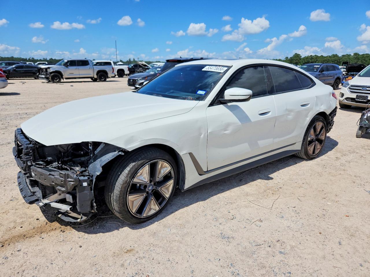 2023 BMW i4 eDrive35, VIN WBY43AW05PFP98796 — Перед