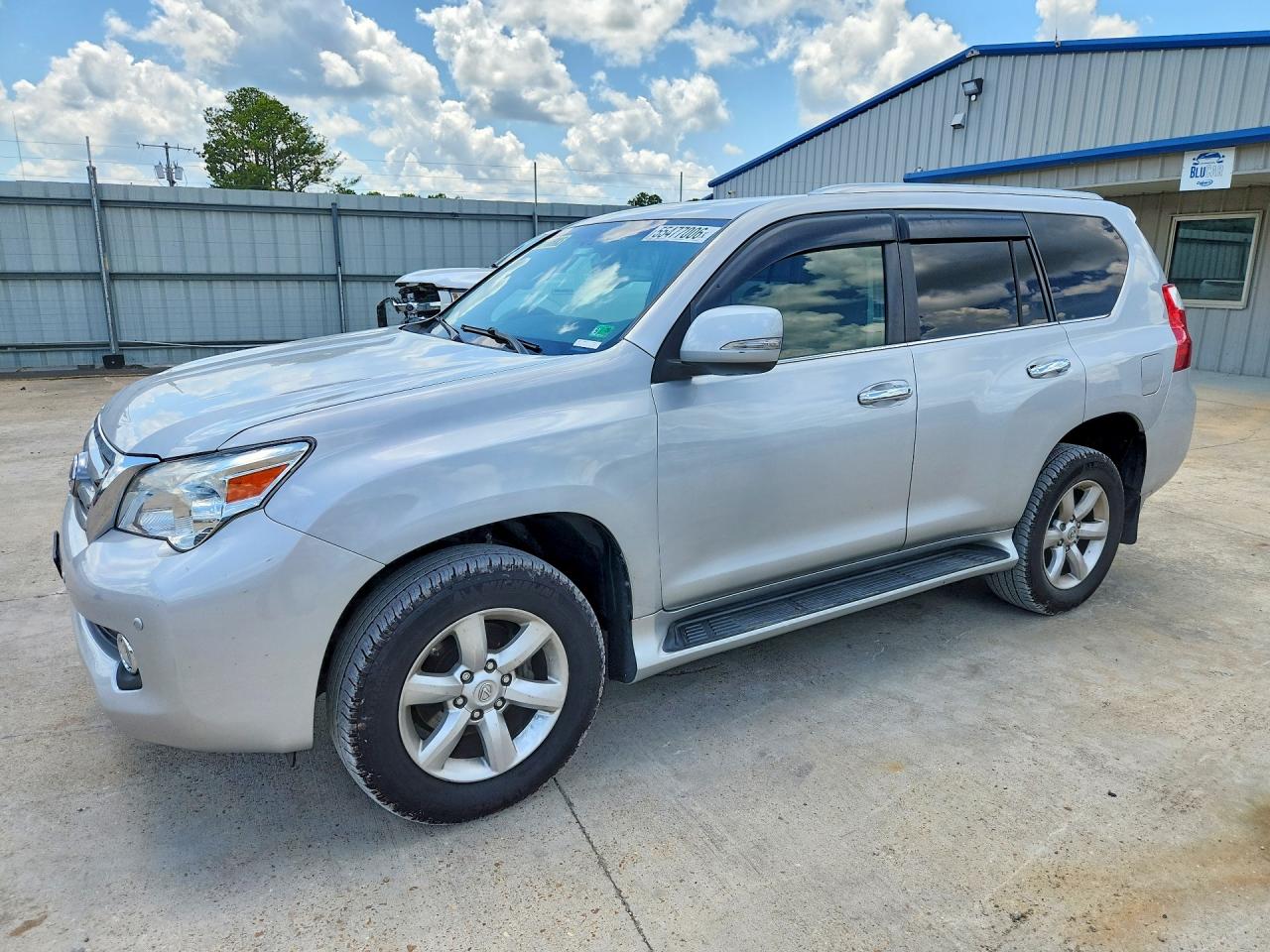 2010 Lexus GX 460, VIN JTJBM7FX7A5013937 — Side