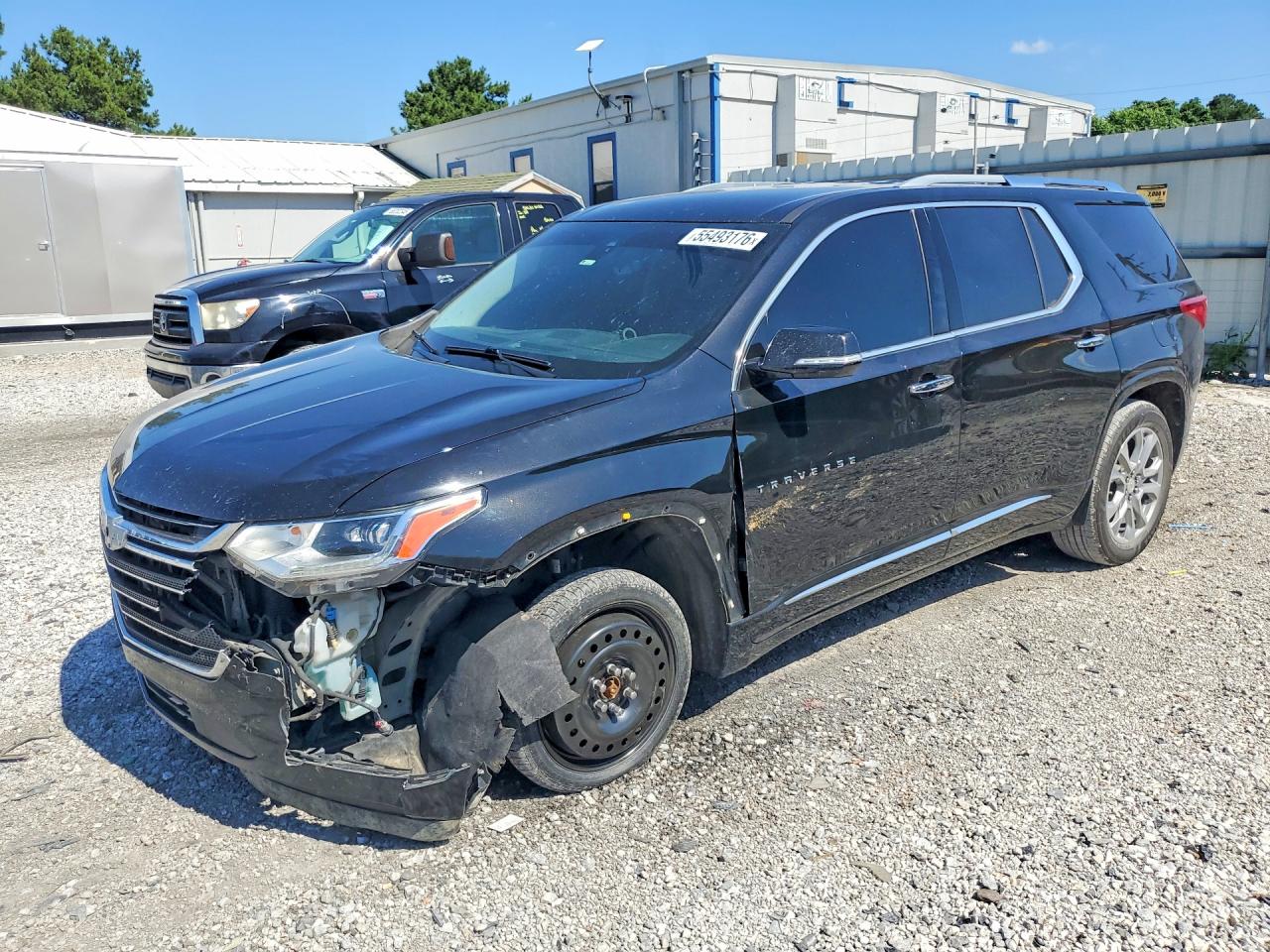 2018 Chevrolet Traverse Premier, VIN 1GNERKKW7JJ115173 — Front end