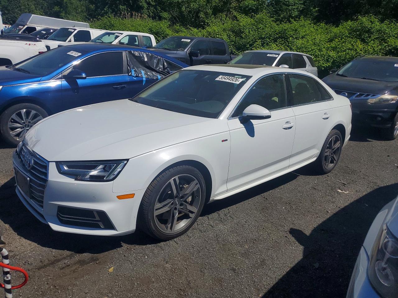 2018 Audi A4 Premium Plus, VIN WAUENAF48JN013443 — Перед