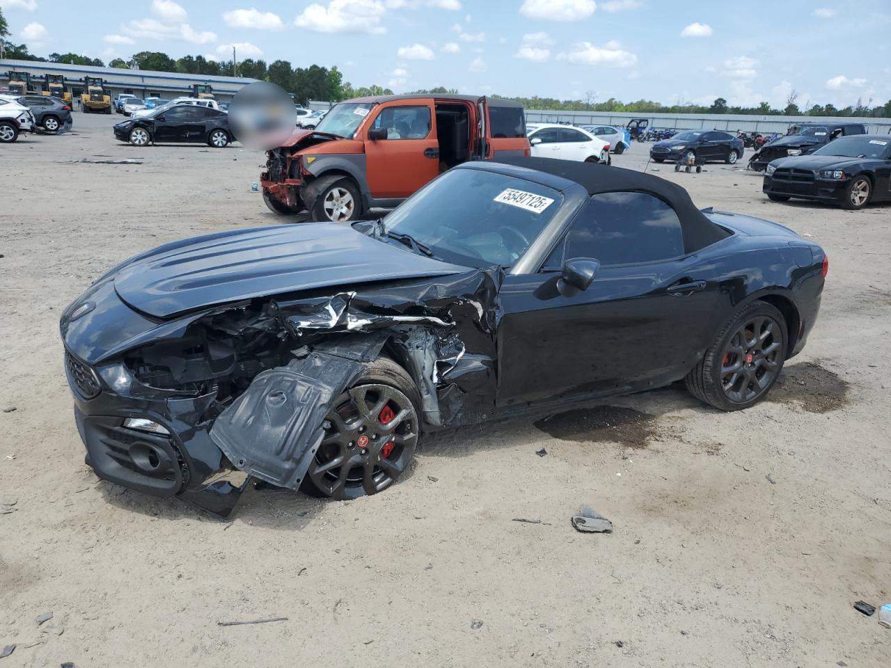 2018 FIAT 124 Spider Abarth, VIN JC1NFAEK7J0139657 — Front end